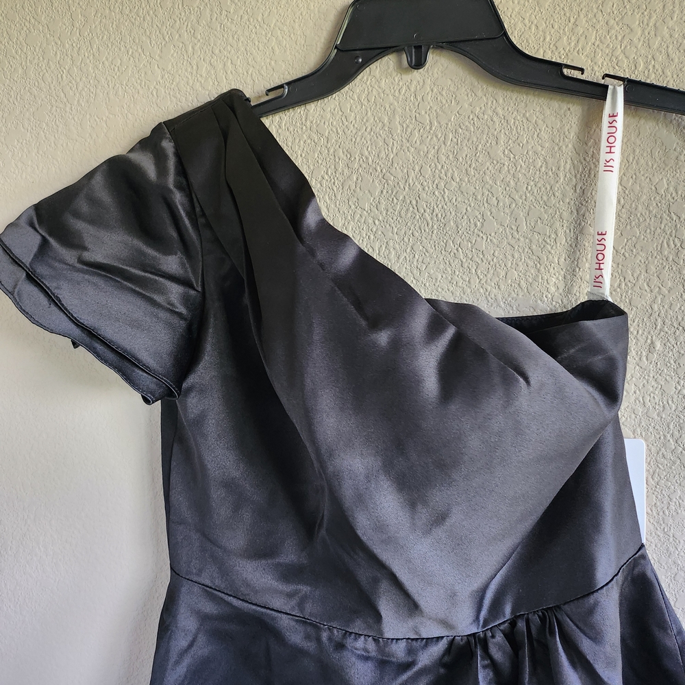 A-line One Shoulder Floor-Length Satin Bridesmaid/ Formal Dress - Picture 8 of 12